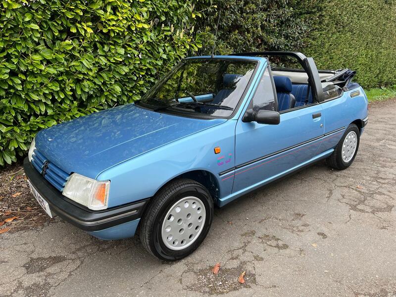 PEUGEOT 205