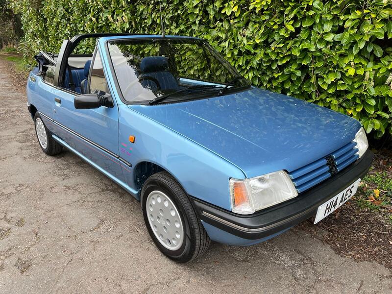 PEUGEOT 205