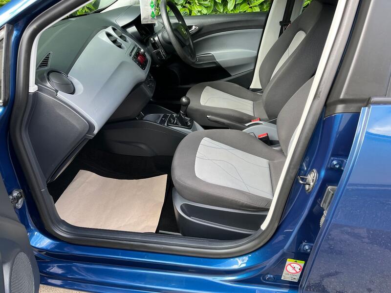 SEAT IBIZA