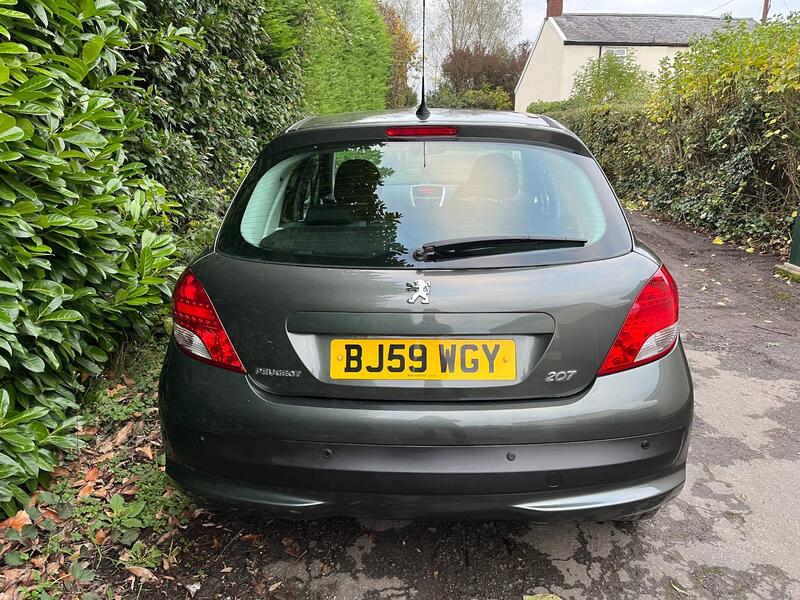 PEUGEOT 207