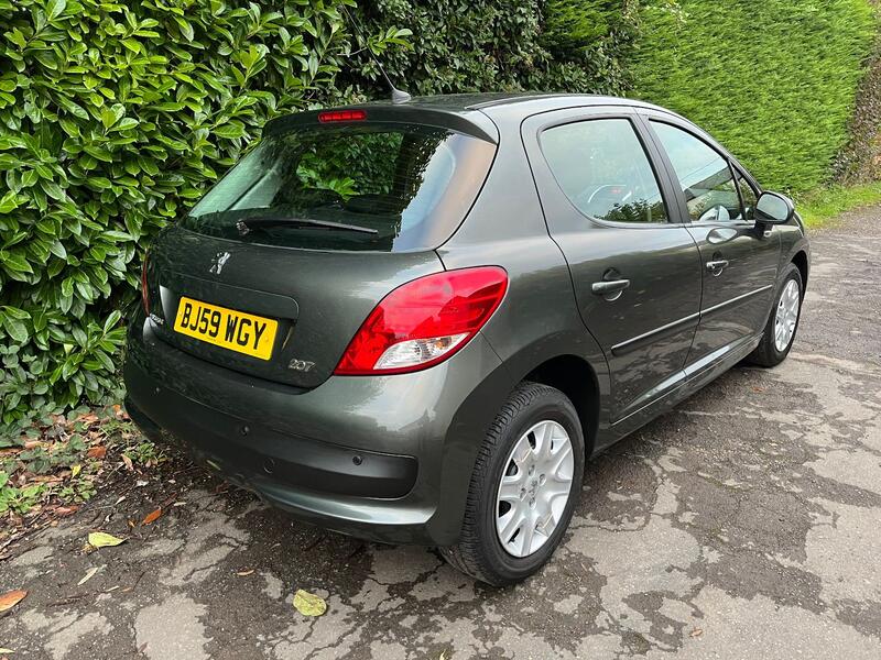 PEUGEOT 207