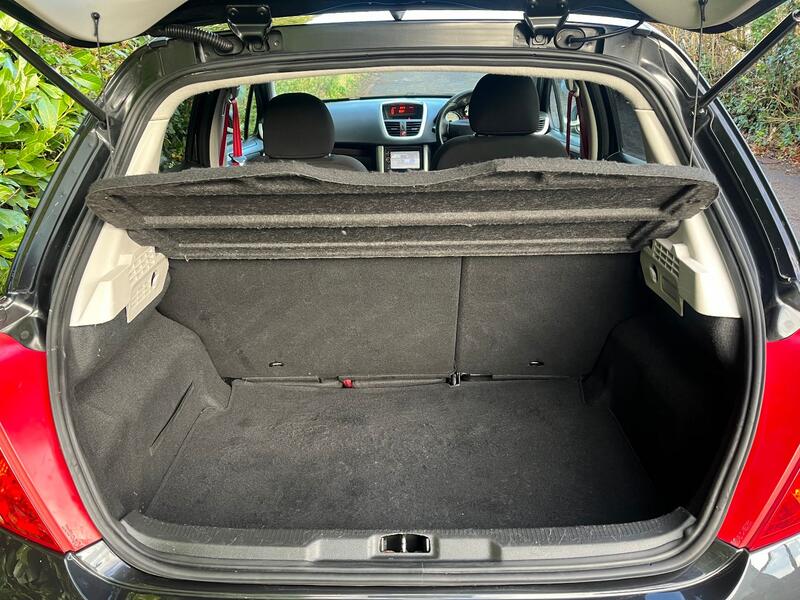 PEUGEOT 207