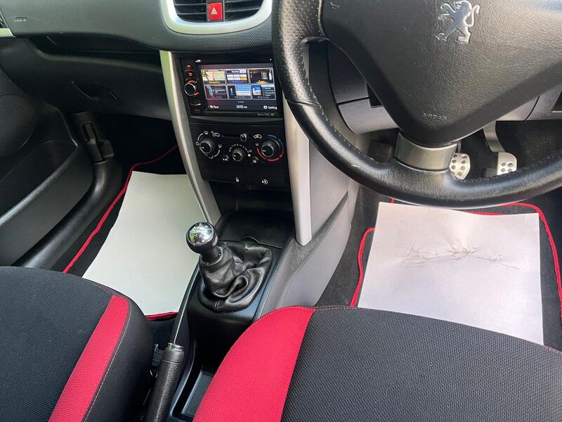 PEUGEOT 207