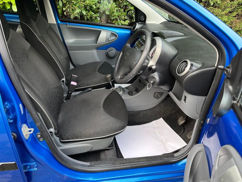 PEUGEOT 107