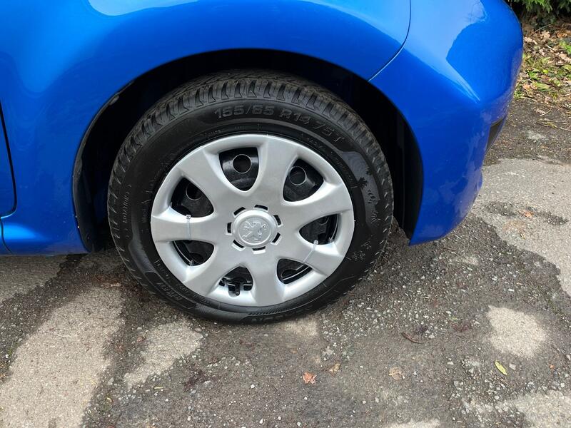 PEUGEOT 107