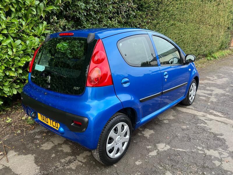 PEUGEOT 107