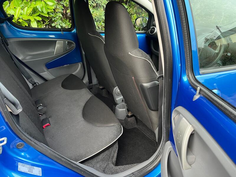 PEUGEOT 107