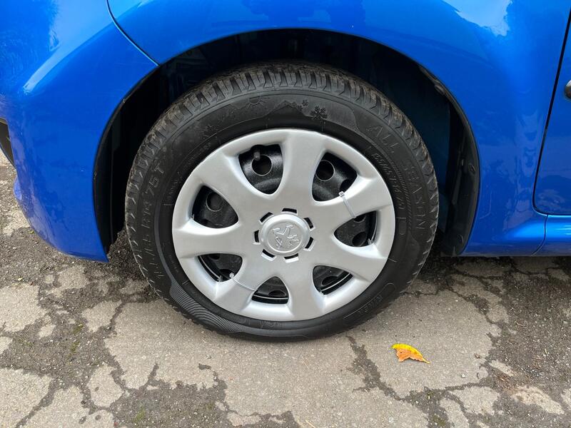 PEUGEOT 107