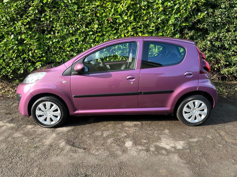 PEUGEOT 107