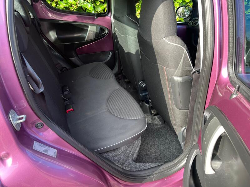 PEUGEOT 107