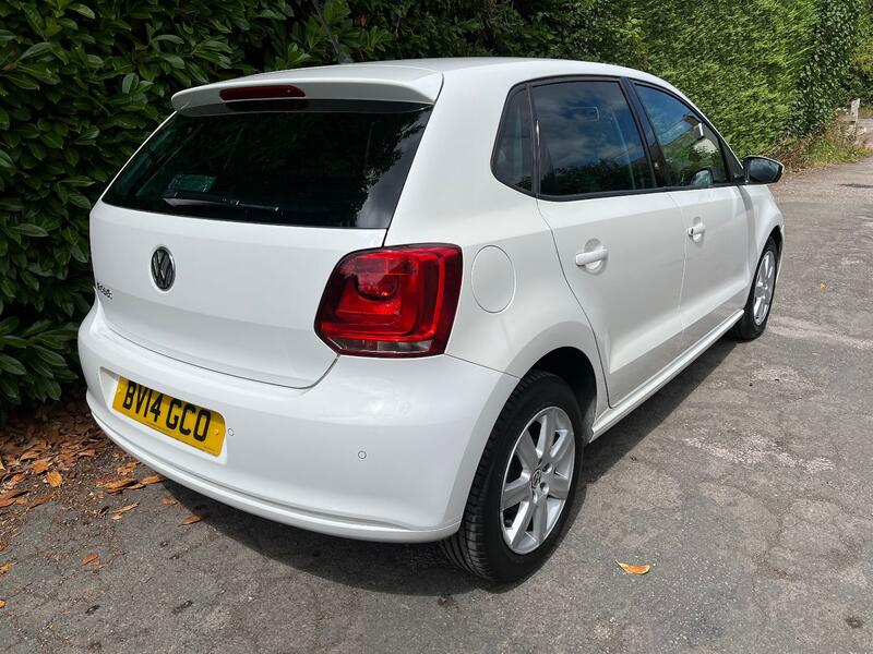VOLKSWAGEN POLO