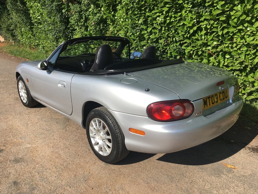MAZDA MX-5