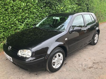 VOLKSWAGEN GOLF 1.6 Final Edition