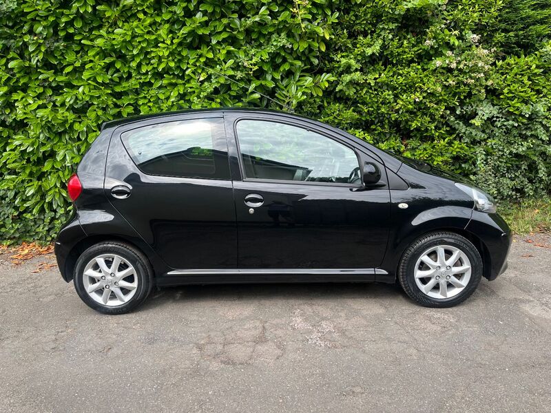 TOYOTA AYGO