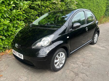 TOYOTA AYGO BLACK VVT-I